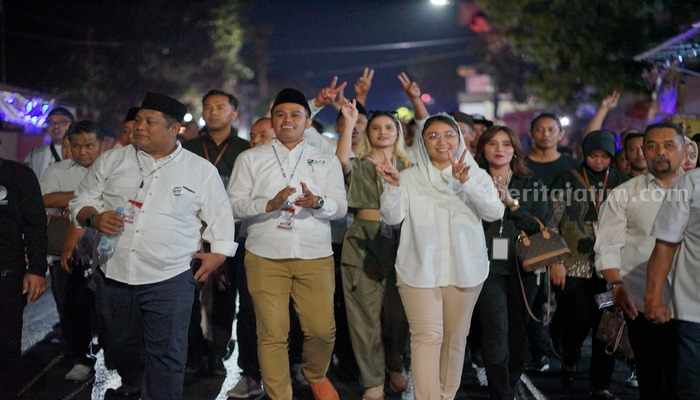Cawali-Cawawali Kota Blitar nomor urut 2, Syauqul Muhibbin-Elim, Kamis (24/10/2024). (Foto : Winanto/beritajatim.com)
