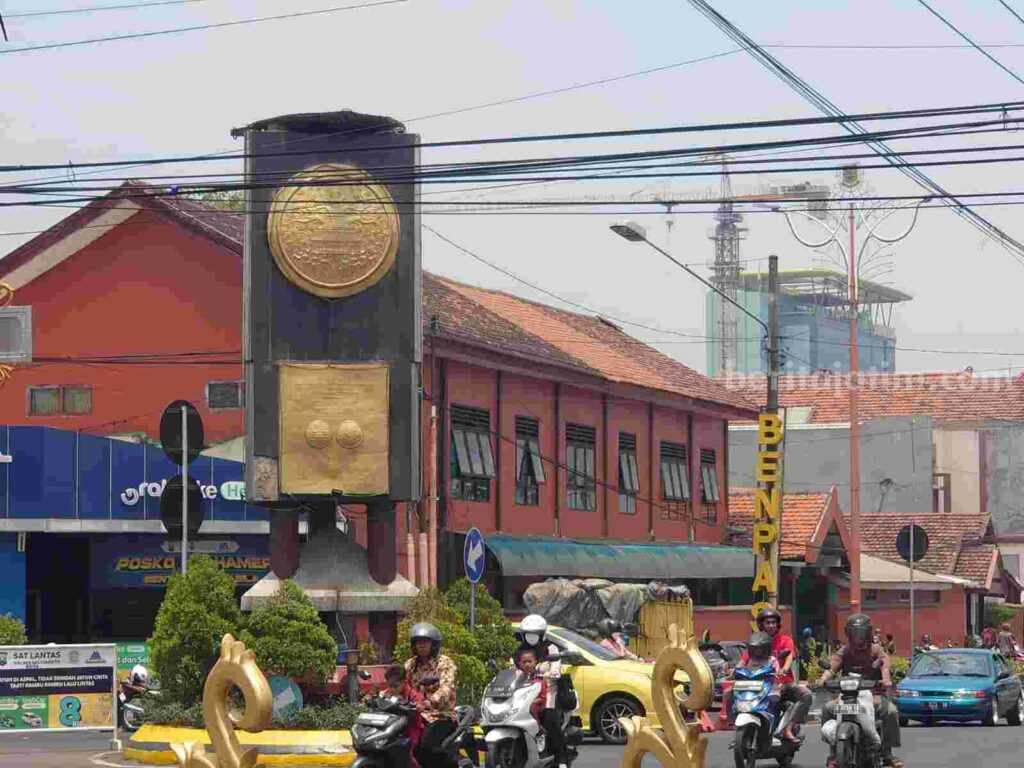 Simpang empat Jalan Gajah Mada, rencana lokasi patung Maha Patih Gajah Mada. [Foto : ist]