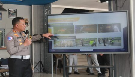 Kombes Pol Komarudin Saat Memaparkan Hasil Operasi Zebra 2024