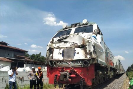 Imbas KA Temper Truk di Probolinggo, Polisi Tutup Perlintasan
