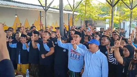 Sahabat Mas Bari Deklarasi Dukung Pasangan Kharisma di Pilkada Pamekasan
