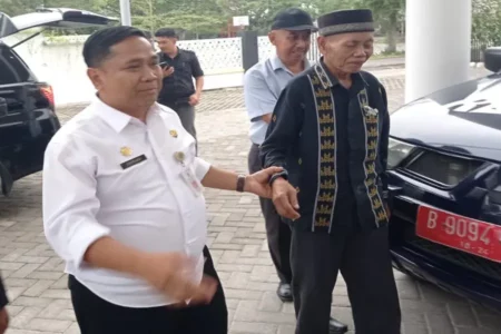 Bikin Terharu, Lansia Ponorogo Pulang Usai 50 Tahun Merantau ke Riau