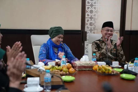 Pertemuan Luluk dan Ketua PW Muhammadiyah Jatim, Sepakat Rancang Strategi Pemenangan Pertemuan Cagub Luluk dengan Jajaran Pengurus PWM Jatim.