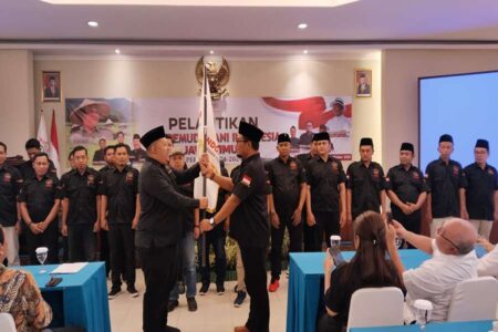 Guna meneruskan perjuangan petani di Indonesia Dewan Perwakilan Daerah (DPD) Jawa Timur melakukan pergantian kepemimpinan.