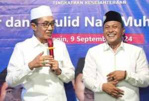 KH Kholilurrahman: Bangkit Bersama untuk Pamekasan Maju Calon Bupati Pamekasan, KH Kholilurrahman (pegang mic) bersama Calon Wakil Bupati Pamekasan, Sukriyanto.