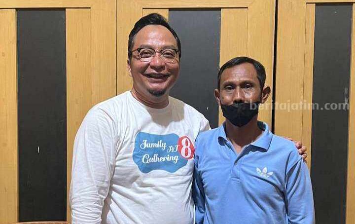 Foto Cawabup Gresik Asluchul Alif (kiri)