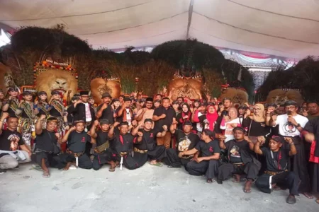 Ratusan Seniman Reog Ponorogo Deklarasikan Dukungan untuk Rilis 2 Periode