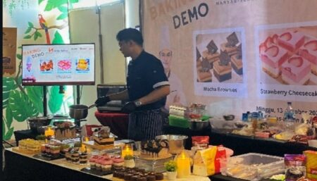 Dessert buah modern Swiss Belinn Manyar Surabaya.