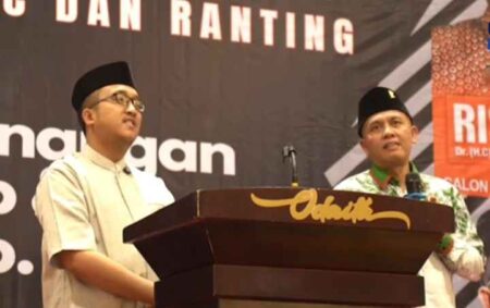 Pilkada Pamekasan, Taufadi: Ini Kebijakan, Citra dan Marwah Partai Taufadi (kanan) bersama Muhammad Baqir Aminatullah dalam Rakercab PDI Perjuangan Pamekasan, di Hotel Odaita Pamekasan, Selasa (15/10/2024).