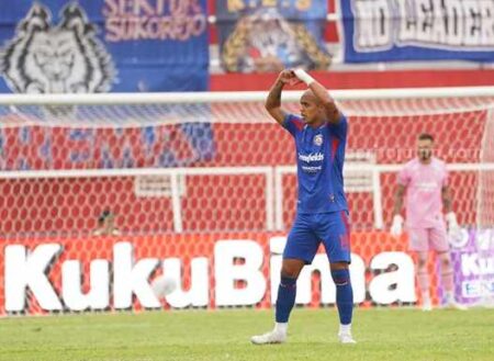 Link Live Streaming Pertandingan Barito Putera vs Arema FC di Liga 1 foto beritajatim