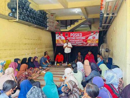 RSUD Surabaya Selatan Siap Dibangun 2025, Bukti Komitmen Eri-Armuji di Bidang Kesehatan Kegiatan "Sapa Warga" yang diadakan di Babatan Gang IIB, Kecamatan Wiyung.