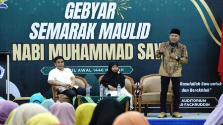 Ketua DPD Partai Golkar Surabaya, Arif Fathoni, saat seminar yang diselenggarakan oleh Pimpinan Daerah Aisyiyah Kota Surabaya, Minggu (13/10/2024).