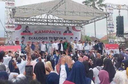 Kampanye Membludak! Masyarakat Mojokerto Siap Menangkan Khofifah-Emil