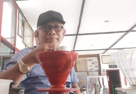 Warga Jember Somasi Pjs Bupati Imam Hidayat dan Sekda Hadi Sasmito Gara-gara Penundaan Bansos