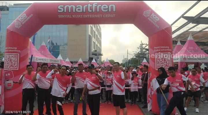 Smartfren Ajak Masyarakat Surabaya Lari Bersama Rayakan Hari Kesehatan TNI AL