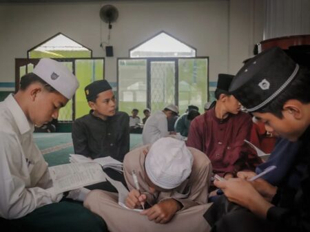 Suasana di pondok pesantren. (Instagram/ibnu_achmad19)