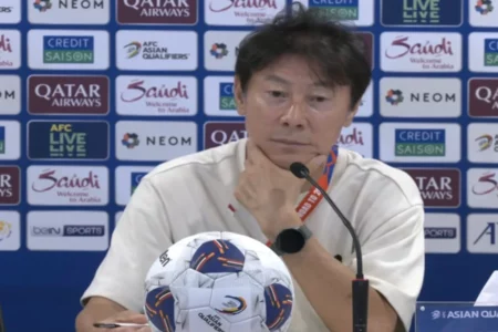 Kemenangan Indonesia Atas Bahrain Dirampok Wasit Asal Oman Shin Tae Yong