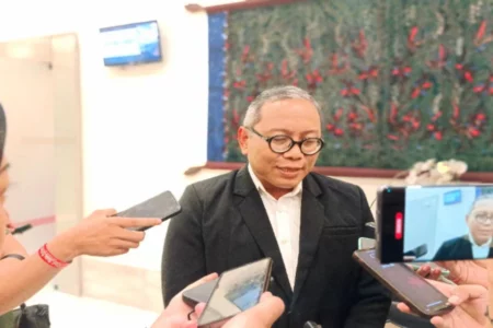 KPU Surabaya Bantah Pertanyaan Debat Bocor, Diperbolehkan Pakai Power Point Soeprayitno Nano