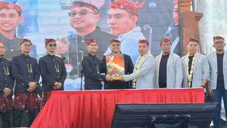 Kirab Maskot Pilkada Serentak 2024 di Kota Mojokerto