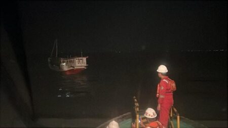 Kisah Dramatis di Tengah Laut: Kapal Rusak, HCML Jadi Penyelamat