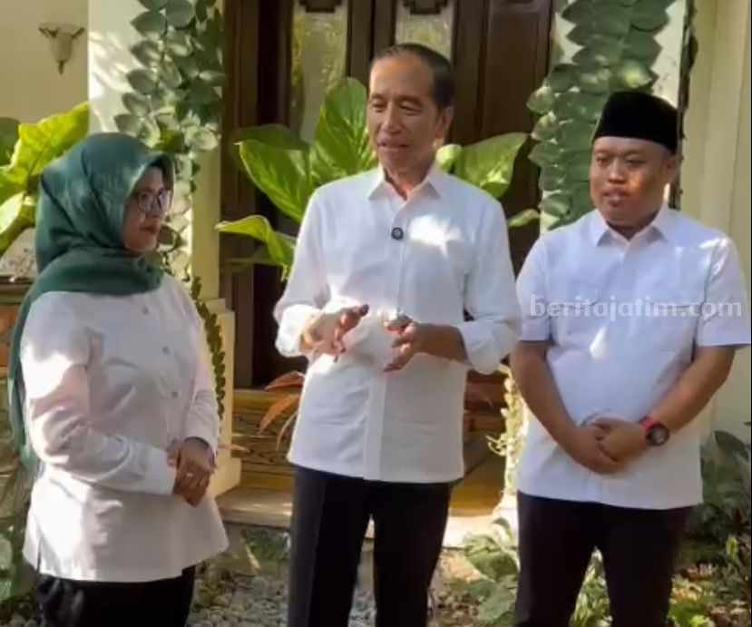 Tangkapan layar pertemuan Jokowi dengan Mak Rini-Mas Ghoni di Solo beberapa waktu lalu. (foto : Istimewa/beritajatim.com)