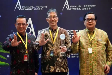 Konsisten Terapkan GCG, Bankjatim Raih Penghargaan ARA 2023 foto berita jatim