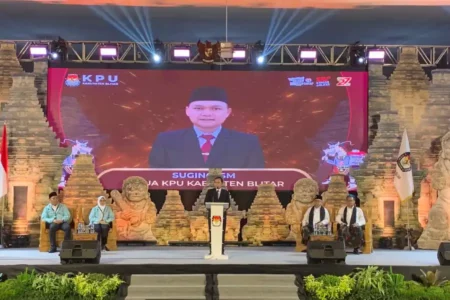LSI Denny JA Belum Terdaftar di KPU Kabupaten Blitar foto beritajatim