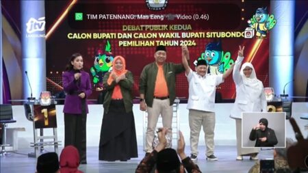 Debat Calon Bupati Situbondo Ricuh, Pendukung Karna Suswandi Picu Penghentian Acara foto beritajatim