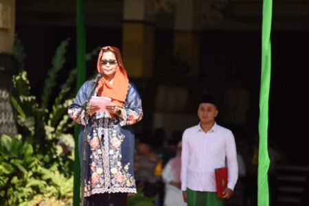 Pj Wali Kota Kediri Jadi Inspektur Upacara Hari Santri 2024