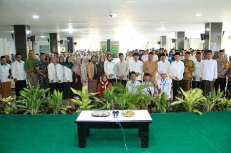 HSN 2024, Santri Jombang Dibekali Pengetahuan Kesehatan foto beritajatim