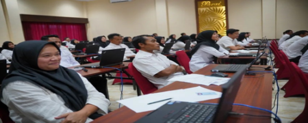 Suasana peserta tes SKD mengikuti tahapan seleksi PPPK Pemkab Pacitan pada tahun lalu (istimewa/beritajatim.com)