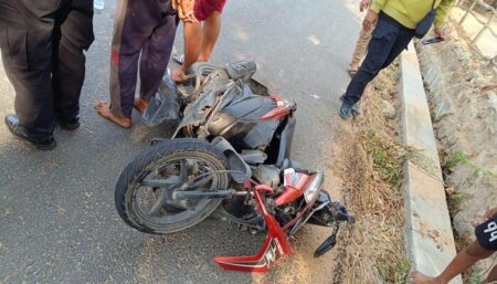 Kecelakaan Maut di Jalan Tuban-Bancar, Satu Pelajar Tewas Seorang pengendara pelajar yang tewas saat terlibat kecelakaan dengan truk di jalan Tuban-Bancar.