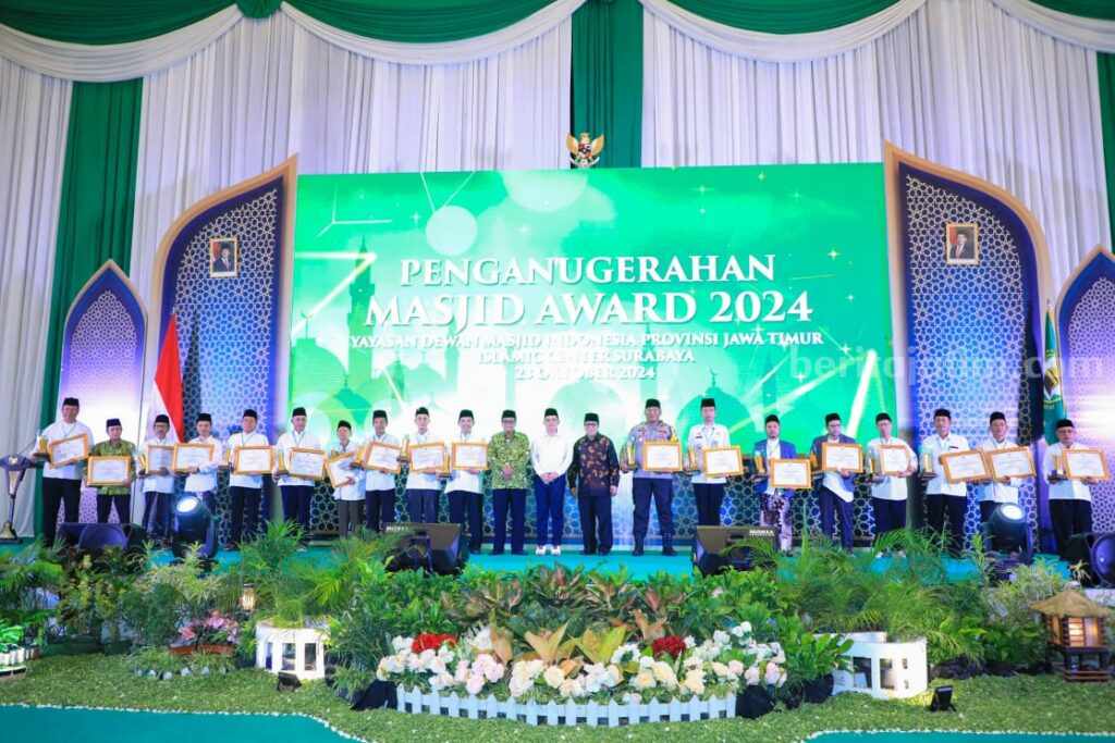 33 Masjid Jatim Raih Masjid Award 2024, Ini Kata Pj Gubernur Adhy