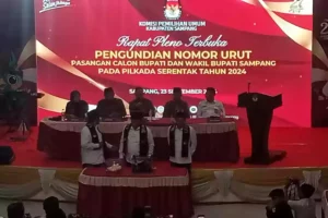 Pengambilan nomer urut paslon Mandat dan Jimad di Pilkada Sampang.