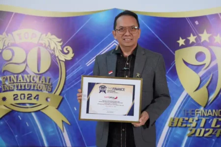 Bankjatim Raih Top 20 Financial Institution dan Best CFO dari The Finance foto beritajatim