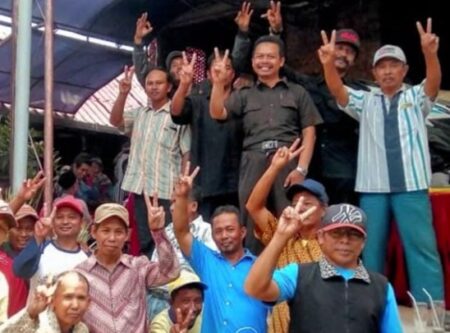 Ratusan PKL Sekolah di Jombang Dukung WarSa, Ketua: Sepakat Program UMKM Naik Kelas foto beritajatim