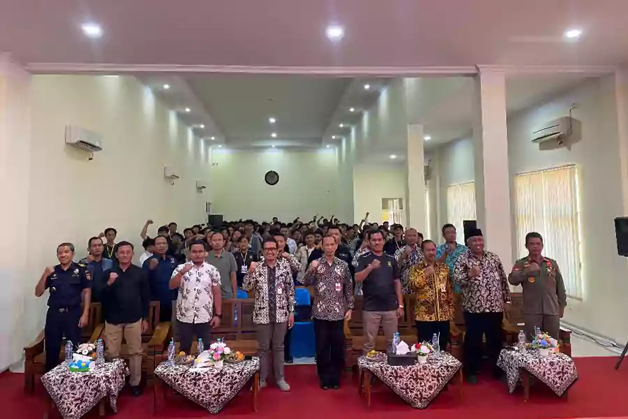 E-Sports Tournament dalam rangka Sosialisasi Gempur Rokok Ilegal. [Diah Ayu/Beritajatim.com]
