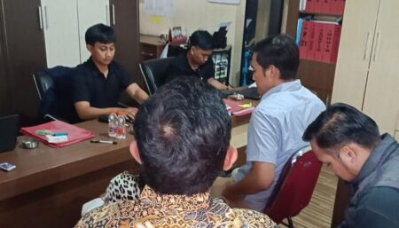 3 Saksi Diperiksa Atas Dugaan Penipuan dengan Terlapor Cawabup Malang Dokter Umar Foto BeritaJatim.com