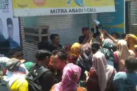Viral Video Bagi-bagi Uang, Bawaslu Kabupaten Probolinggo Bergerak Cepat Foto BeritaJatim.com