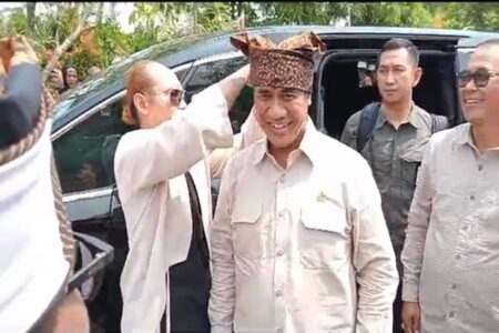 Menteri Pertanian Turun Tangan Selesaikan Masalah Susu di Pasuruan Foto BeritaJatim.com