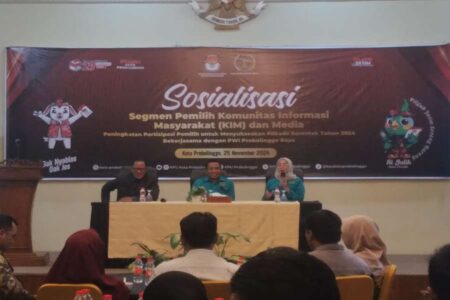 KPU Kota Probolinggo dan PWI Gelar Sosialisasi Jelang Pilkada 2024 Foto BeritaJatim.com