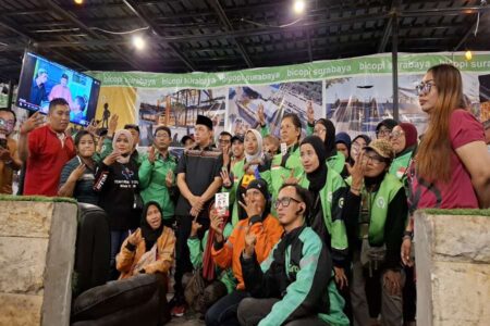 Komunitas Ojol Teriakkan Salam Satu Aspal ke Gus Hans