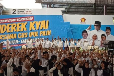Lima Ribu Relawan Gus Ipul Bergerak Menangkan Khofifah-Emil di Bojonegoro Foto BeritaJatim.com