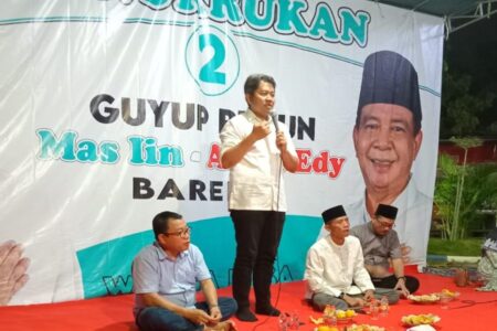 Cabup Sidoarjo Mas lin Intensifkan Cangkrukan Sederhana Tapi Banyak Guna Foto BeritaJatim.com