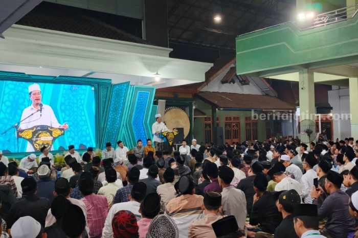 Bahtsul Masail ke-24 di Al Falah Ploso Kediri Bahas Isu Kekinian, Termasuk Film Horor Foto BeritaJatim.com