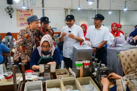 Ini Keluhan Karyawan PT DMS Ngawi saat Ketemu Ony-Antok