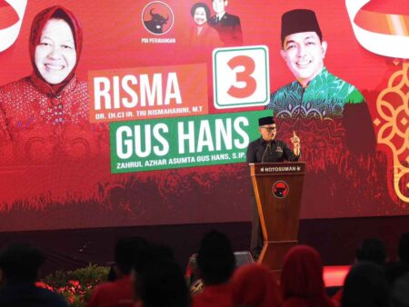 Sekjen PDI Perjuangan Kampanye Pemenangan Risma-Gus Hans di Tapal Kuda foto beritajatim