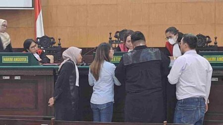 Kuasa Hukum Terdakwa Penggelapan Rp12 Miliar: Cukup Memuaskan Materi Hari Ini foto beritajatim