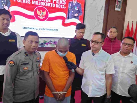 Jual Istri untuk Layanan Threesome, Warga Gresik Digerebek di Hotel Mojokerto foto beritajatim