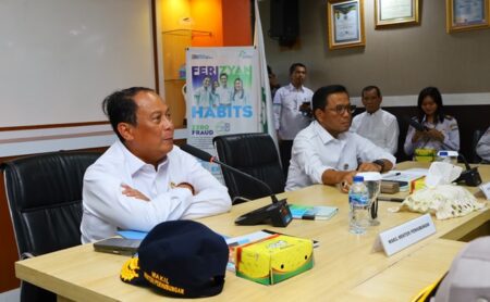 Persiapan Nataru, Wamenhub Tinjau Penyeberangan Selat Bali di Banyuwangi foto beritajatim